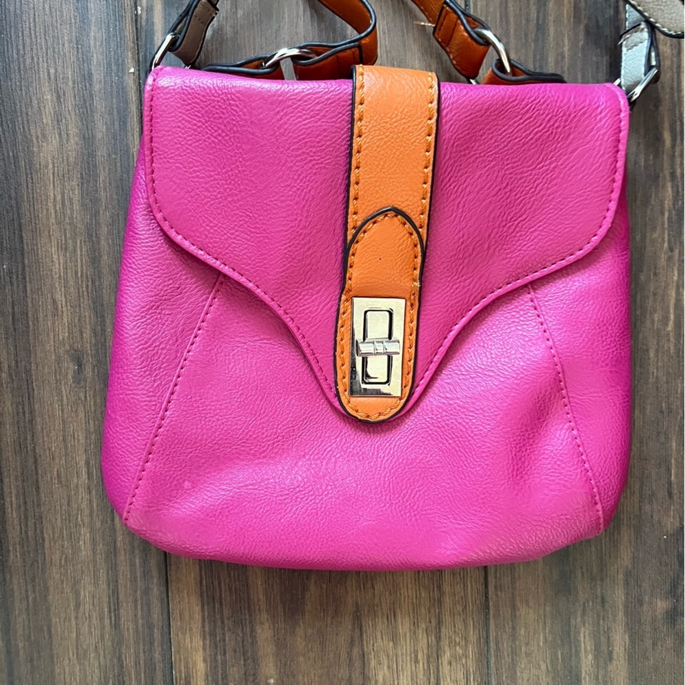 Jessica Pink Crossbody Bag - Picture 2 of 11